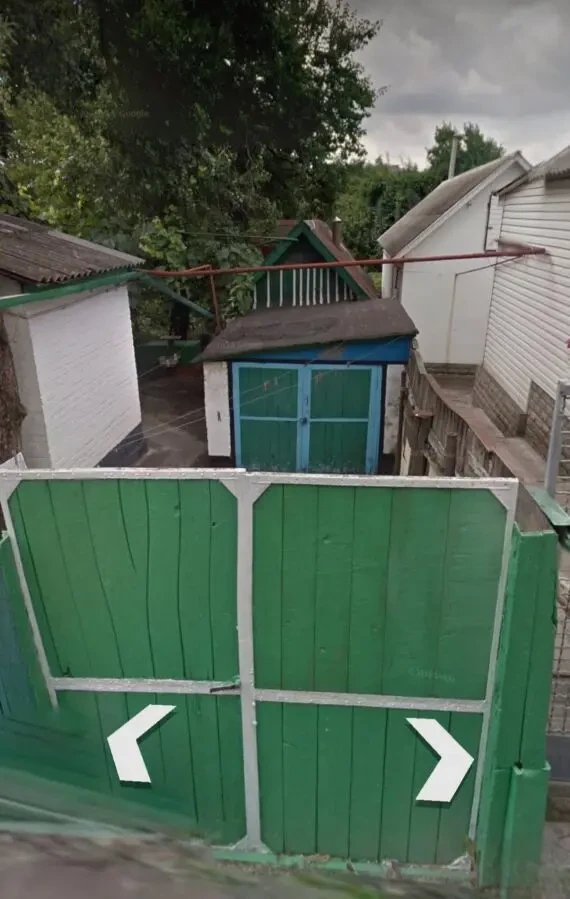 Продам участок с домом в Центре, р-н Сечевых Стрельцов 10