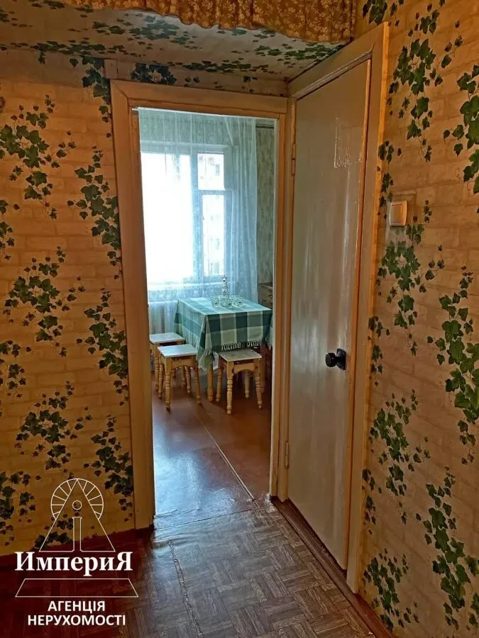 Продам 1.5.9 на Томилівській. 10