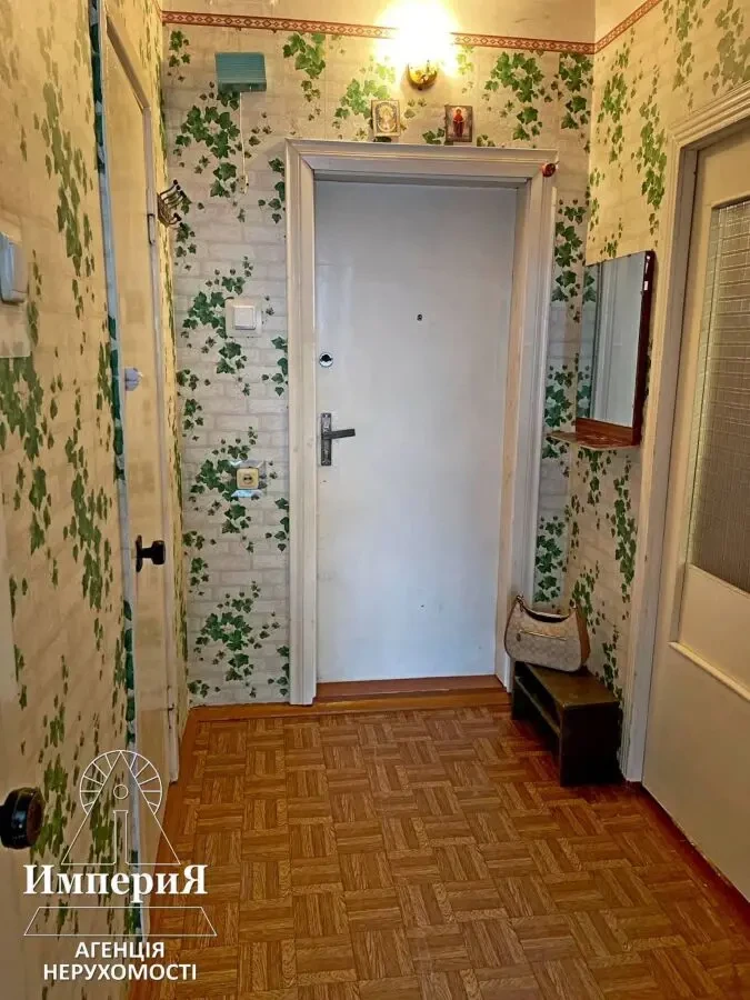 Продам 1.5.9 на Томилівській. 9