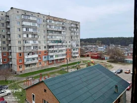 Продам 1.5.9 на Томилівській.