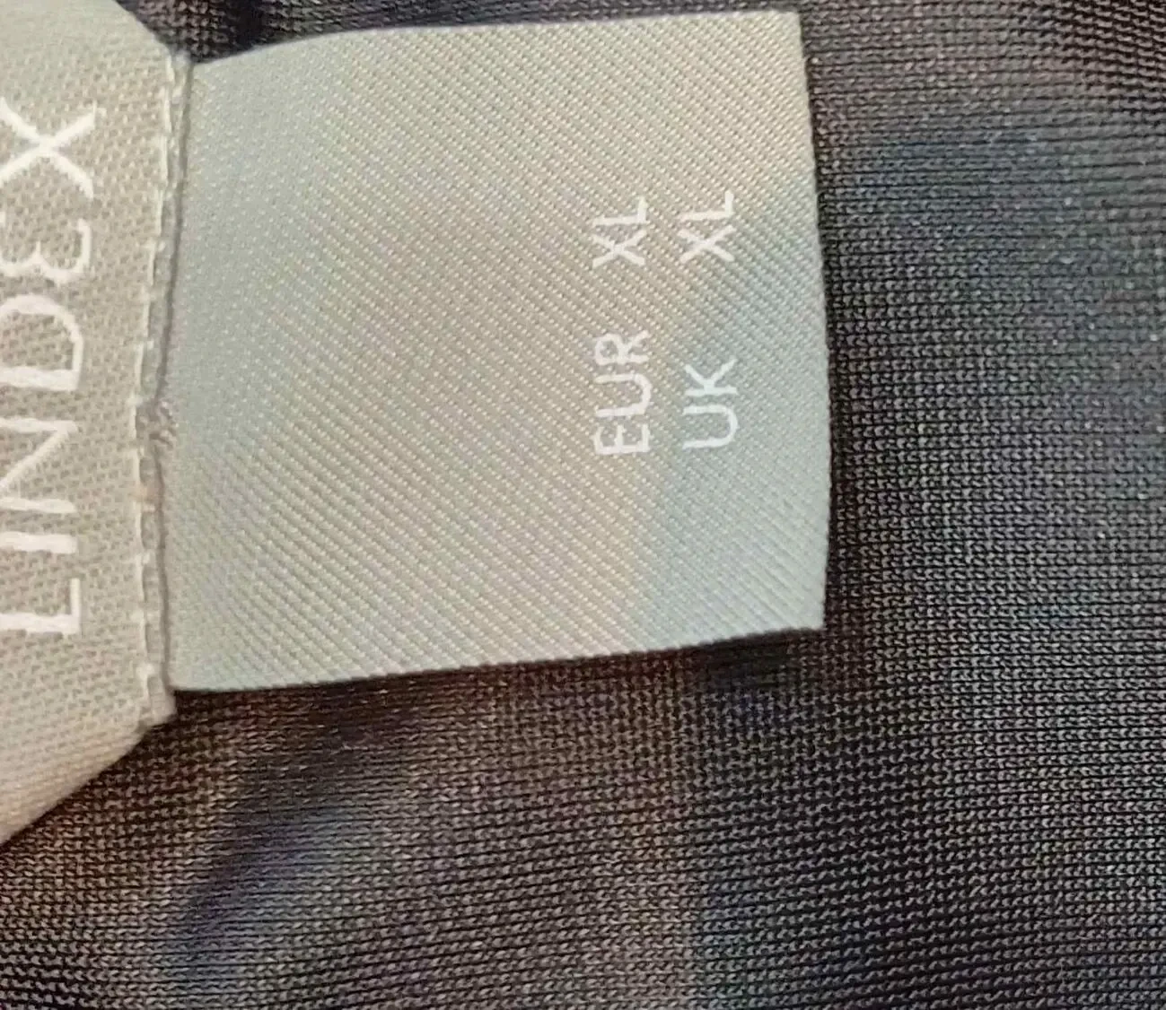 Сукня-максі вечірня Lindex велюрова чорна попереду розріз 5