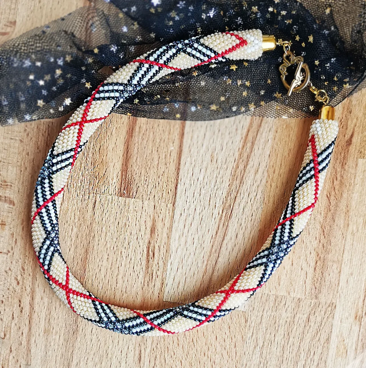 Прикраса із бісеру кольє-джгут Берберрі 10