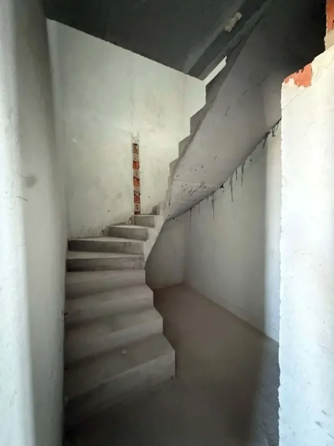 Продається 6