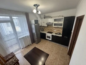 Оренда 2 кім кВ в р-ні вул. Незалежності