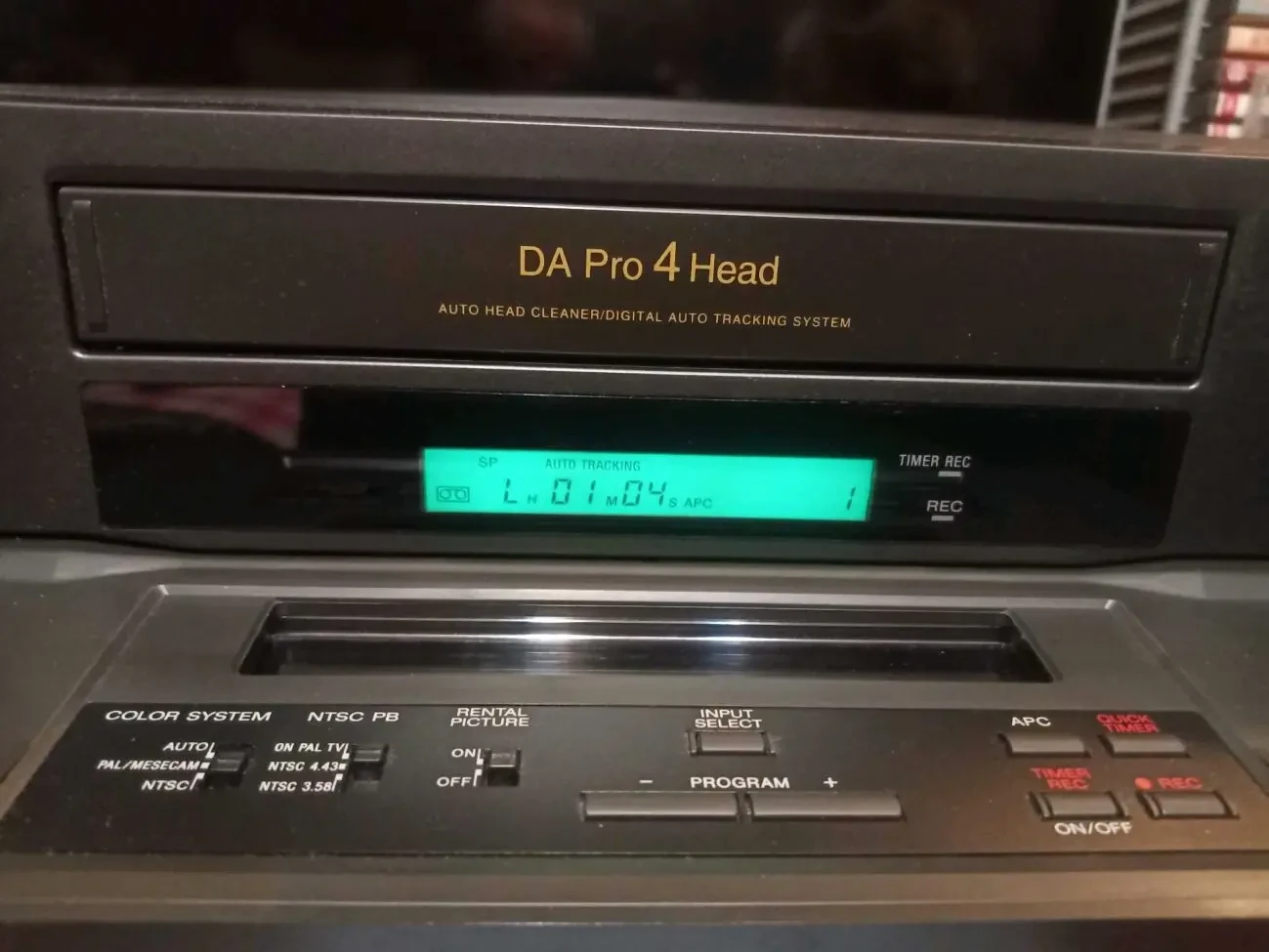 Видеомагнитофон 