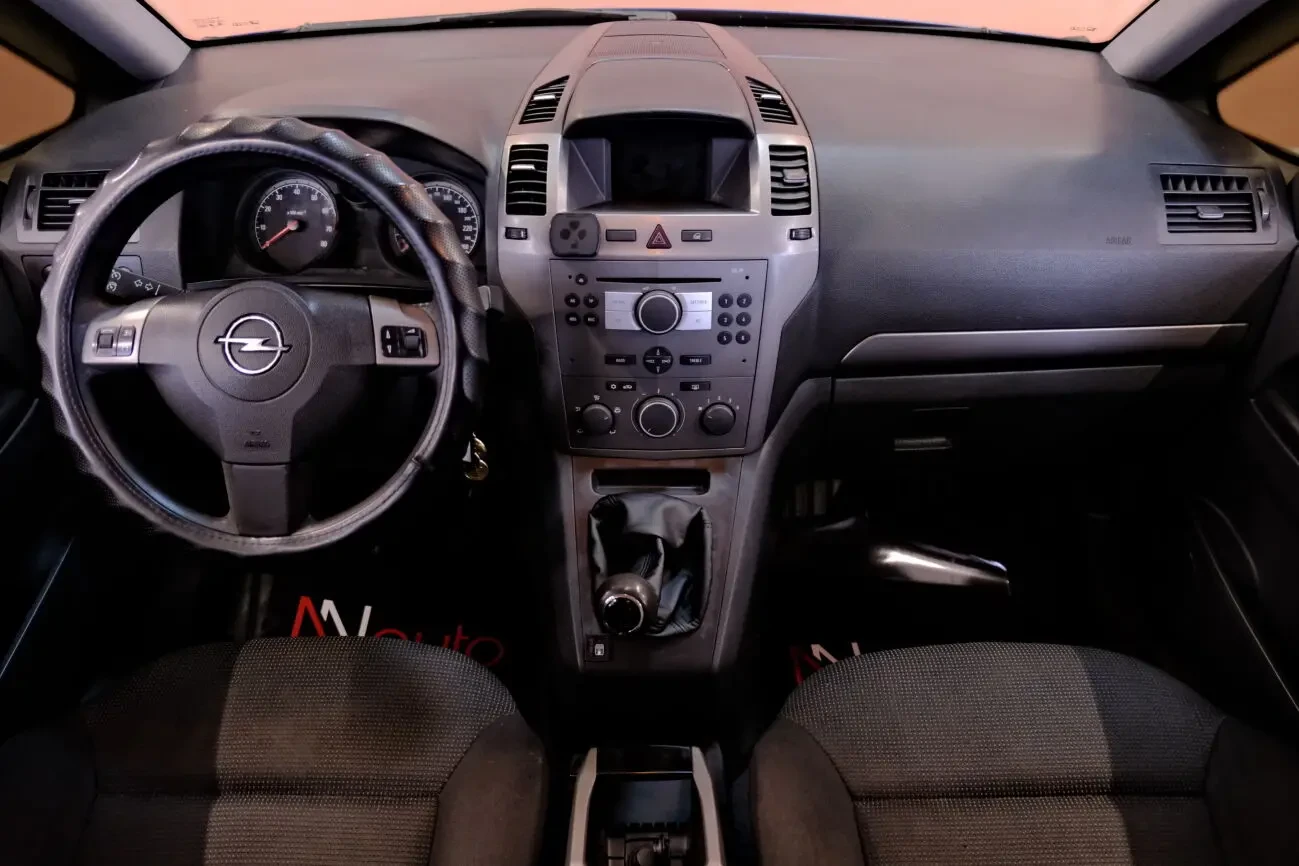 Opel Zafira 7
