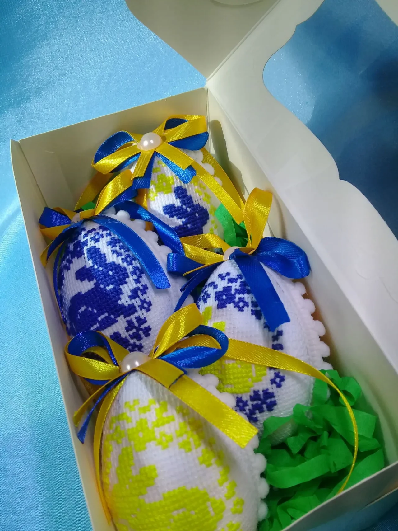 Великодні писанки вишиті