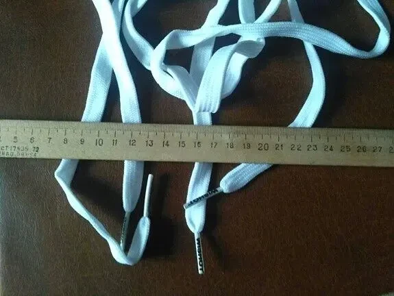 Белые плоские шнурки для обуви с брендингом Wishot длина 160 см 3