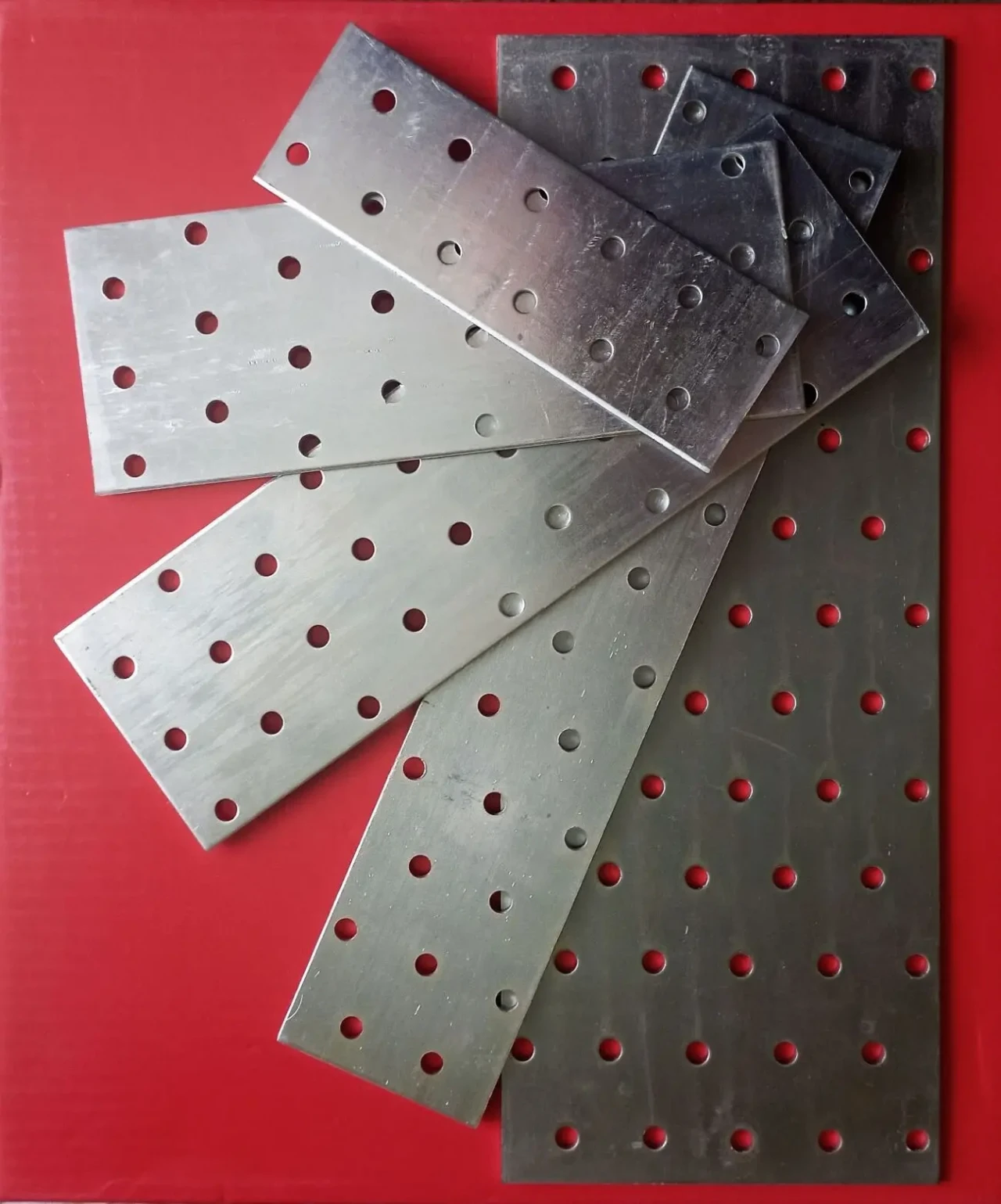 Пластини монтажні в асортименті