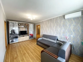 Продаю хорошу 2к.квартиру в Лісках (2КП)