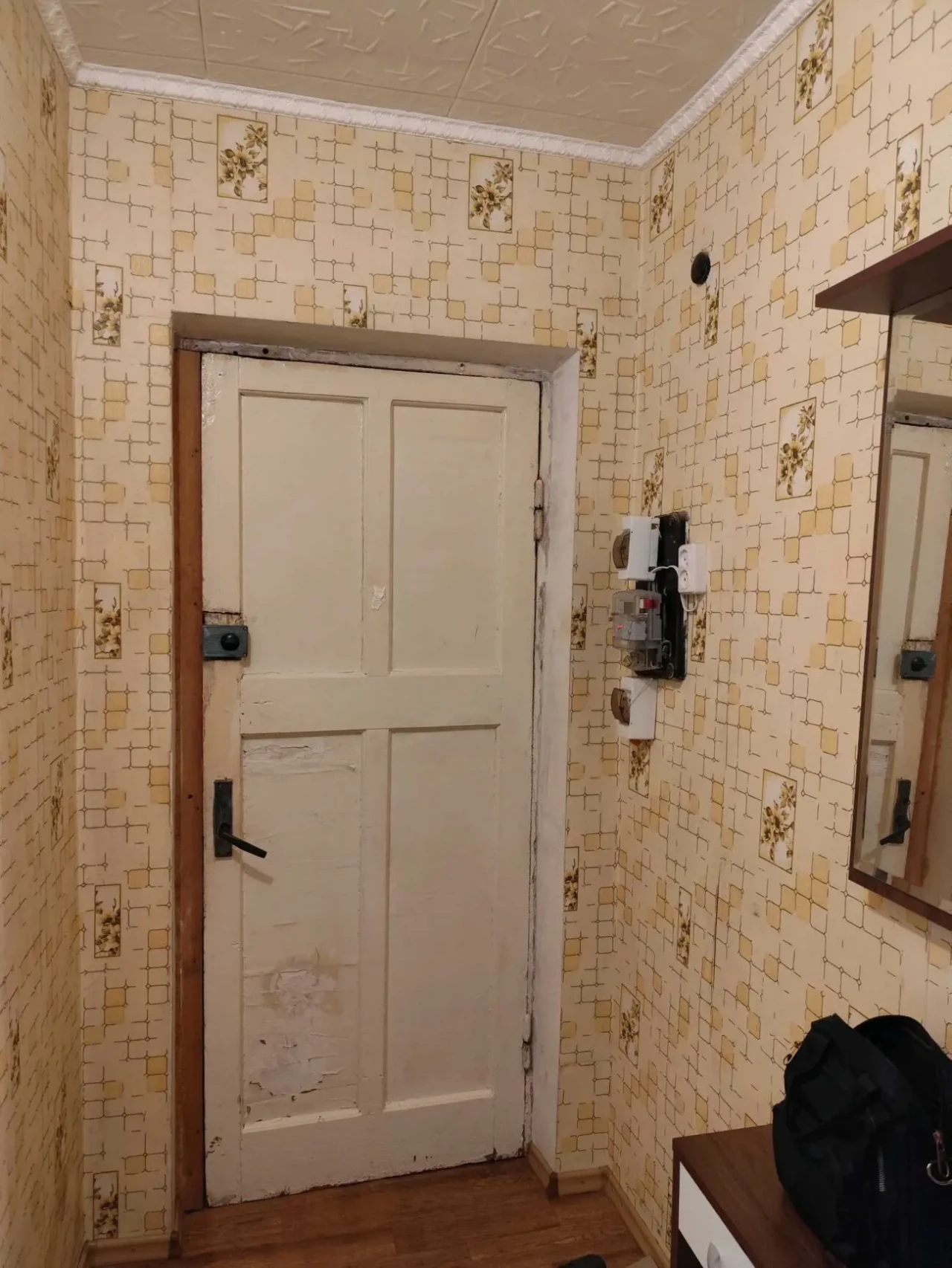 Продам 2х кімнатну квартиру, третій поверх 4 поверхового будинку. 9