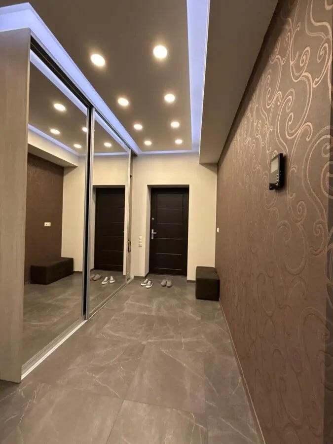 Продам 3к квартиру 130м2 в ЖК Европейский. Приднепровск 2