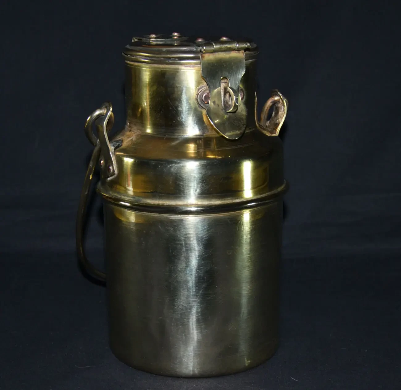 Винтажное латунное бедон для молока . 3