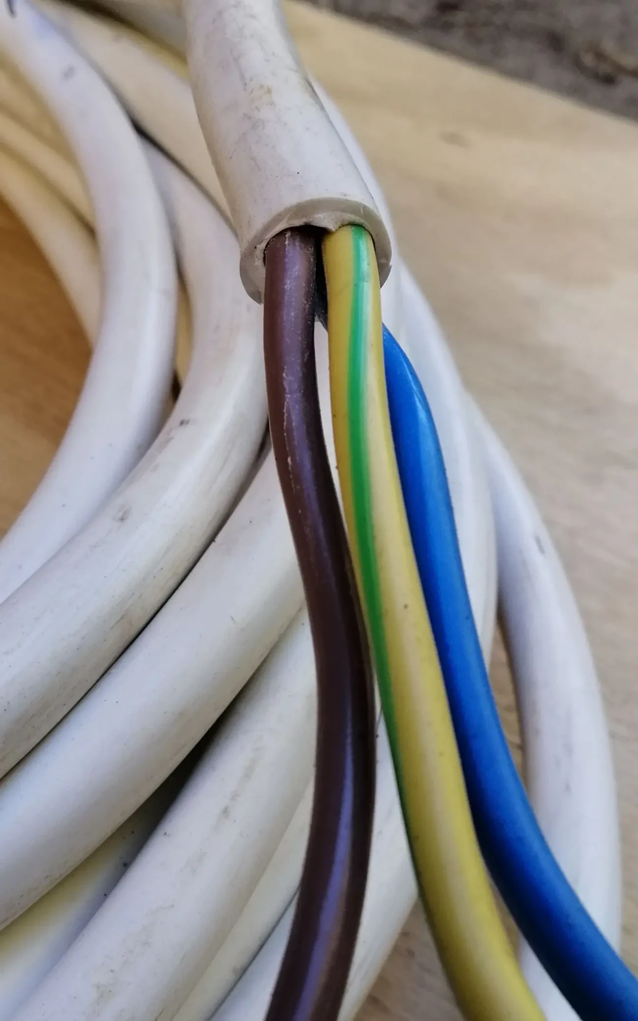 Кабель силовий 3х6.0мм2 мідь 2