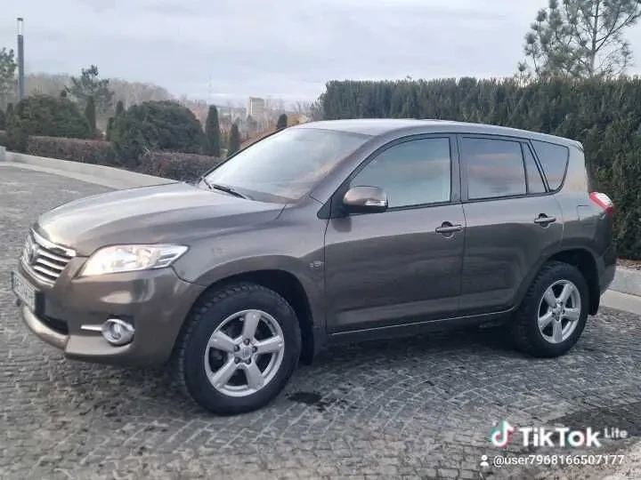 Продам Toyota Rav4 2.2 дизель у відмінному стані 6