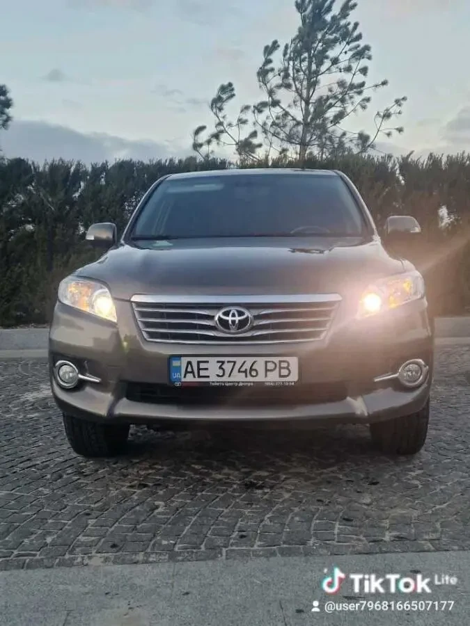 Продам Toyota Rav4 2.2 дизель у відмінному стані