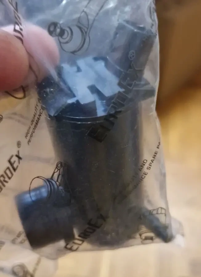 Насос склоомивача для автомобіля Euroex 3