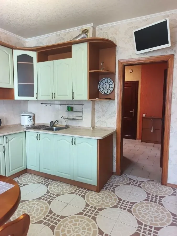 Власник. Здам 2-кімнатну квартиру вул. Саперно-Слобідська, 8 6