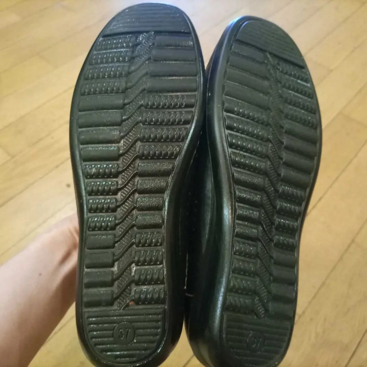 Продам жіноче взуття (Нове) 3