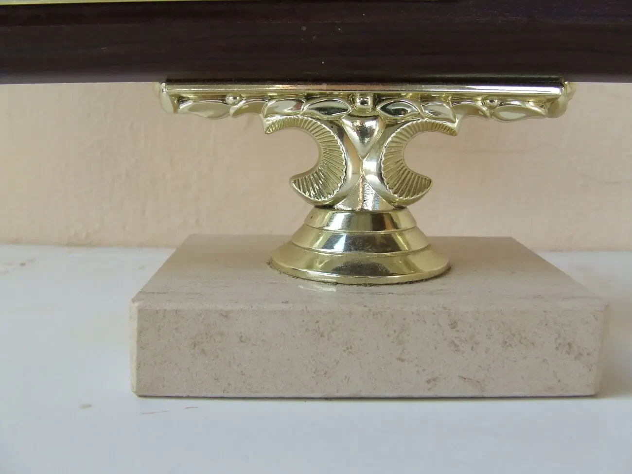 Памятний знак вогнеборцю роз.23х20  см. 2016 рік на мармуровій підста 4