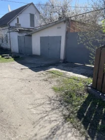 Сдам гараж в центре