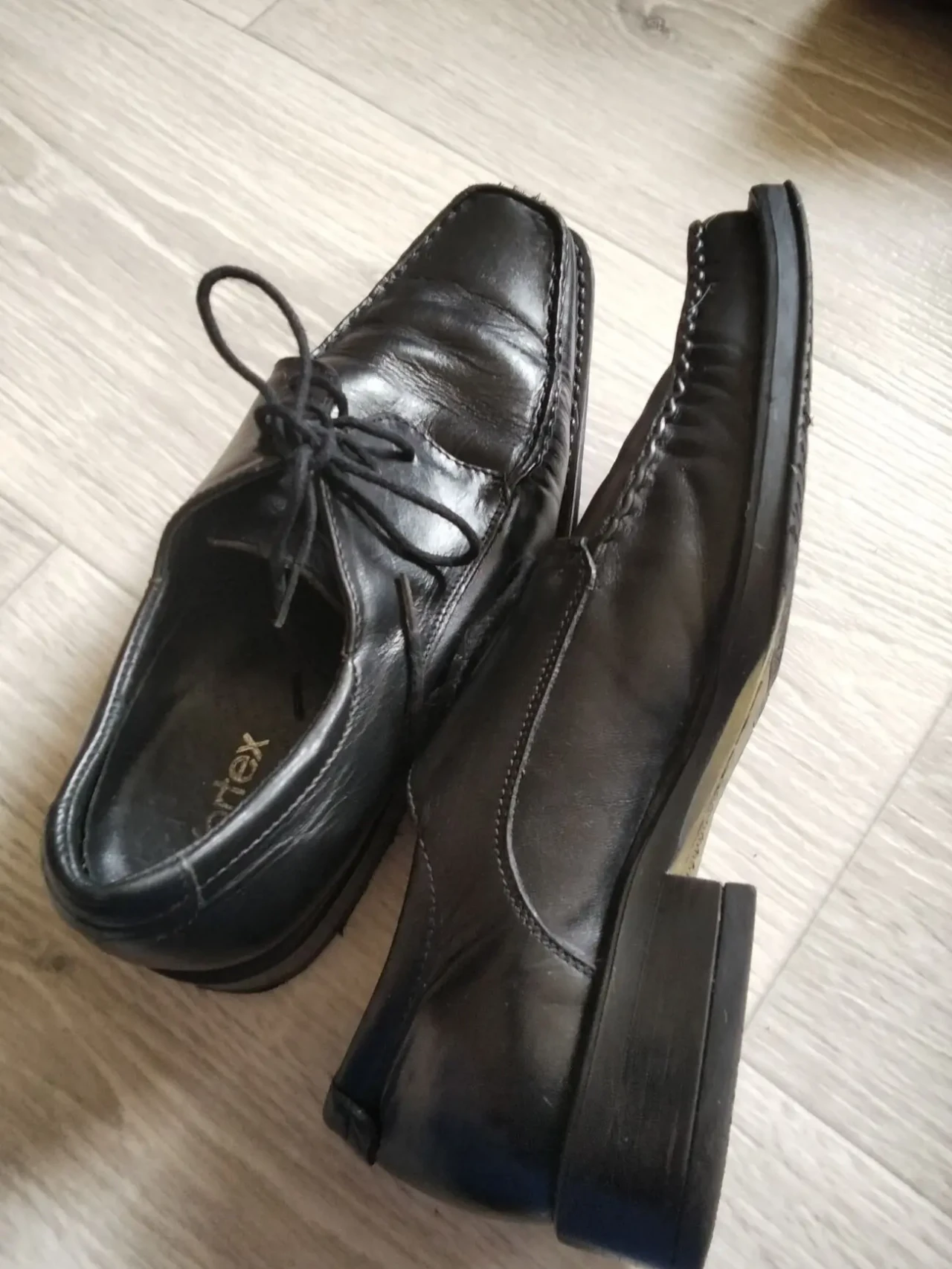 Продам стильні шкіряні туфлі london cobbler vortex, розмір 35 4