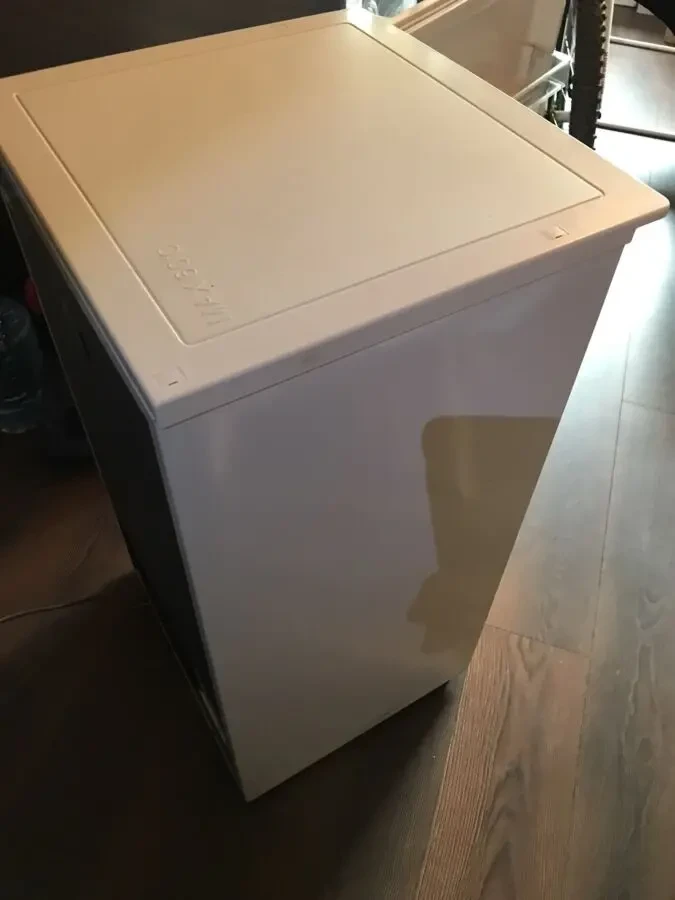 Холодильник 8