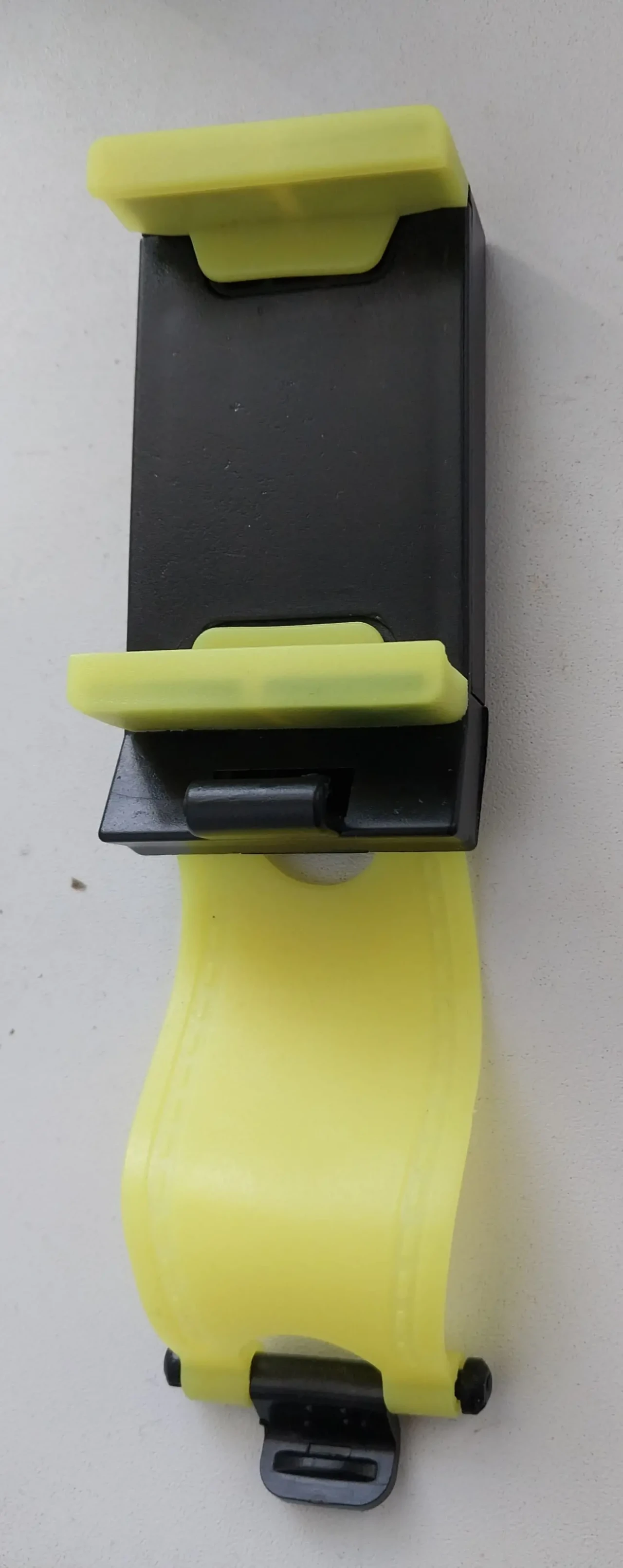 Тримач для смартфону на кермо Держатель для смартфона на руль