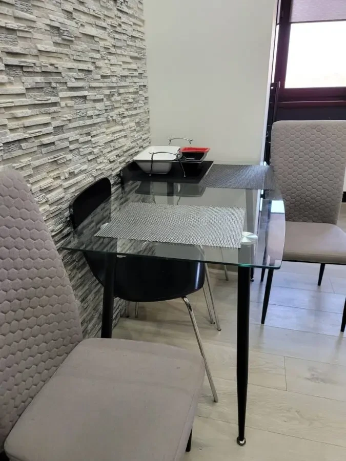 Продам 2к квартиру 56м2 на Тополе ( с арендаторами 2