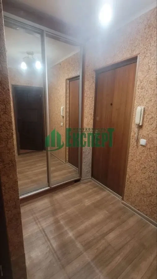 Продам 1-кімнатну квартиру з ремонтом дешево 4