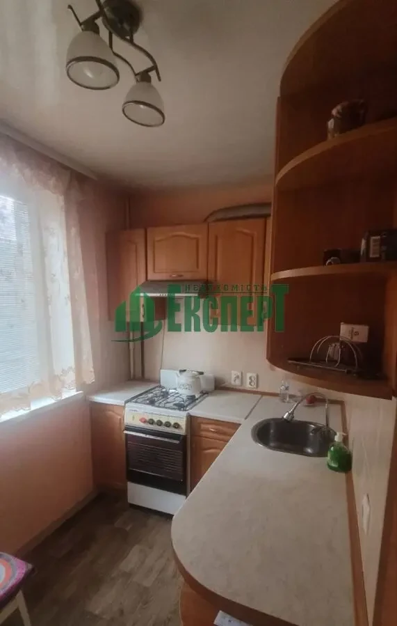 Продам 1-кімнатну квартиру з ремонтом дешево 5