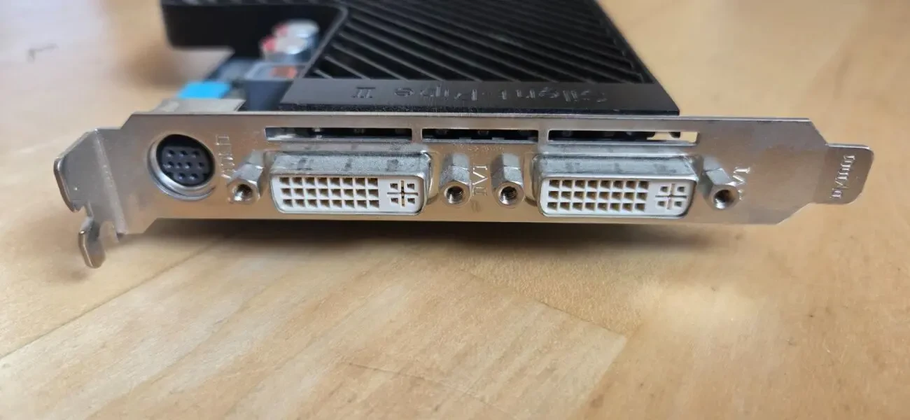 Видеокарта Gigabyte Geforce 8600 GT PCI Express, 512 mb, silent pipe 2 2