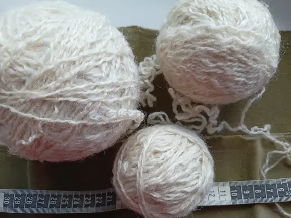 Для теплых детских вещей нитки пряжа белая натуральная шерсть 220 гр 5