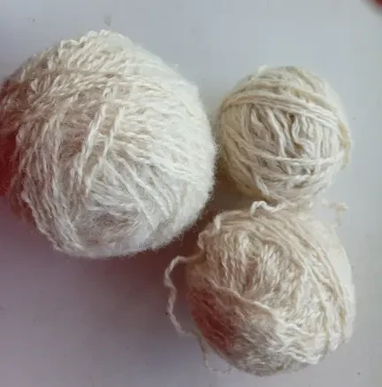 Для теплых детских вещей нитки пряжа белая натуральная шерсть 220 гр 9