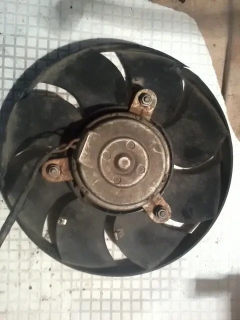 Вентилятор радіатора охолодження  Audi c4 100 2