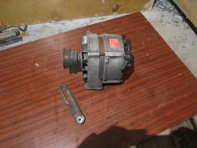 Генератор Audi 100с4 2