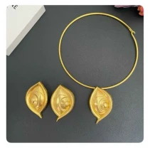 Кольє Schiaparelli