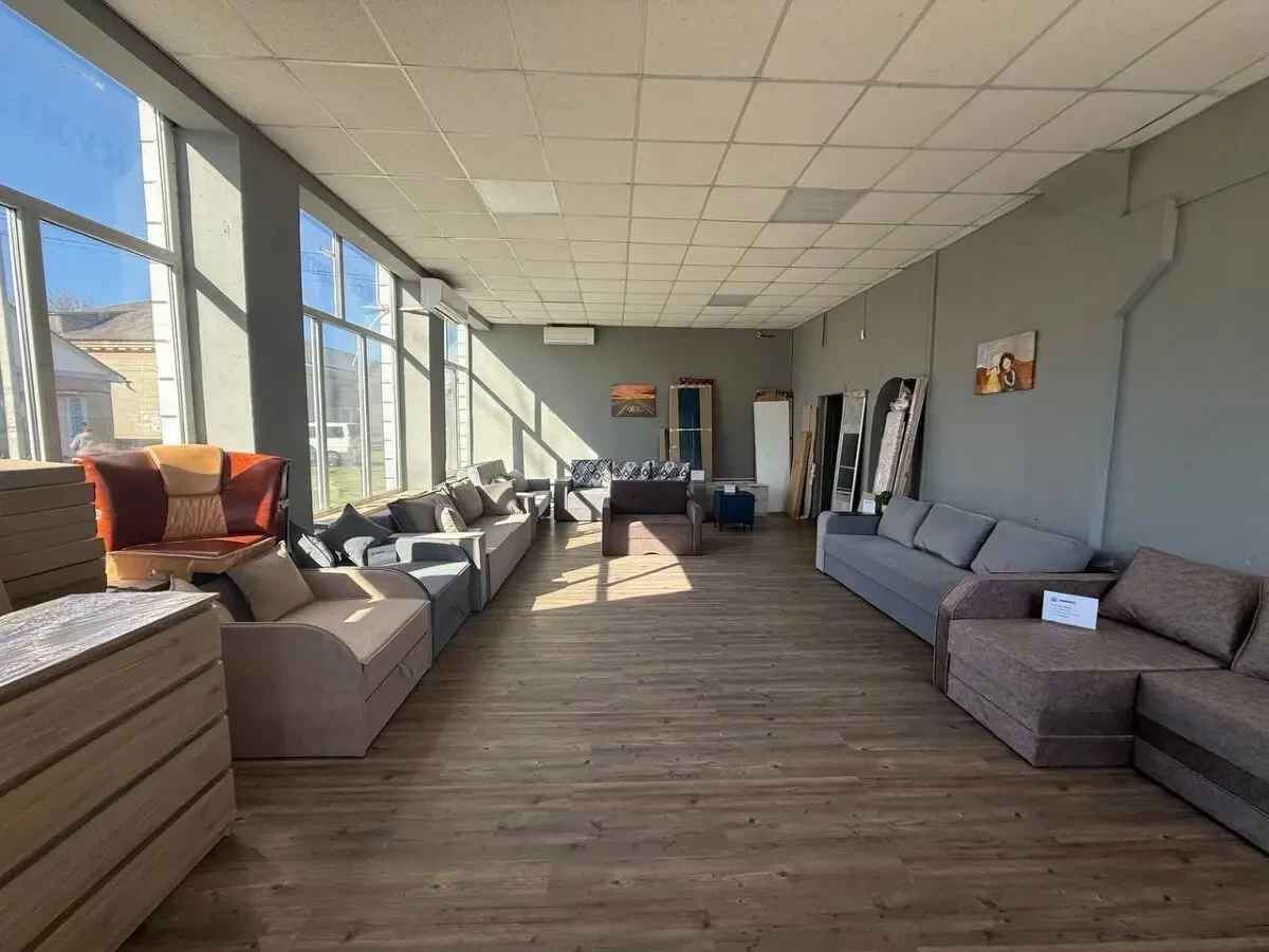 Продаж нежитлового приміщення м. Яготин 281 м2 3