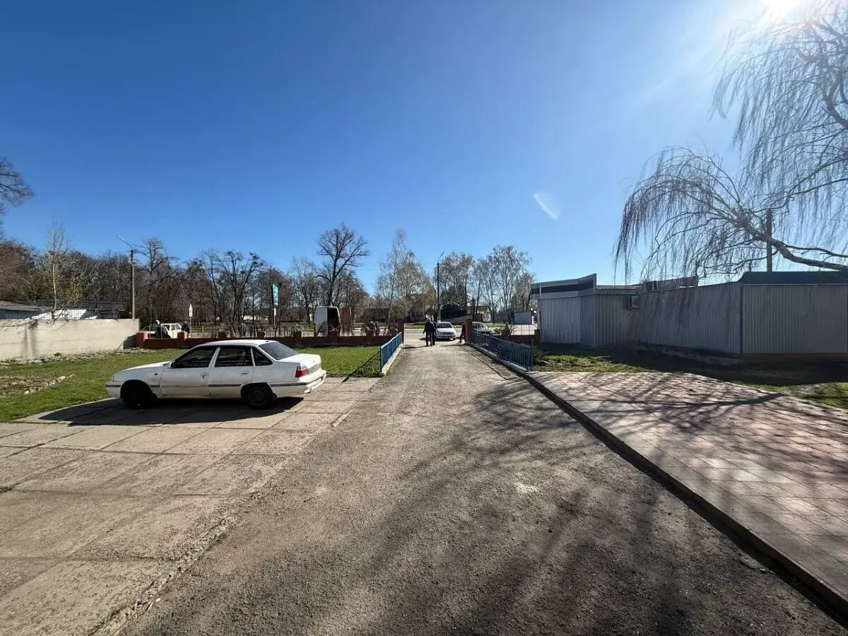 Продаж нежитлового приміщення м. Яготин 281 м2 2