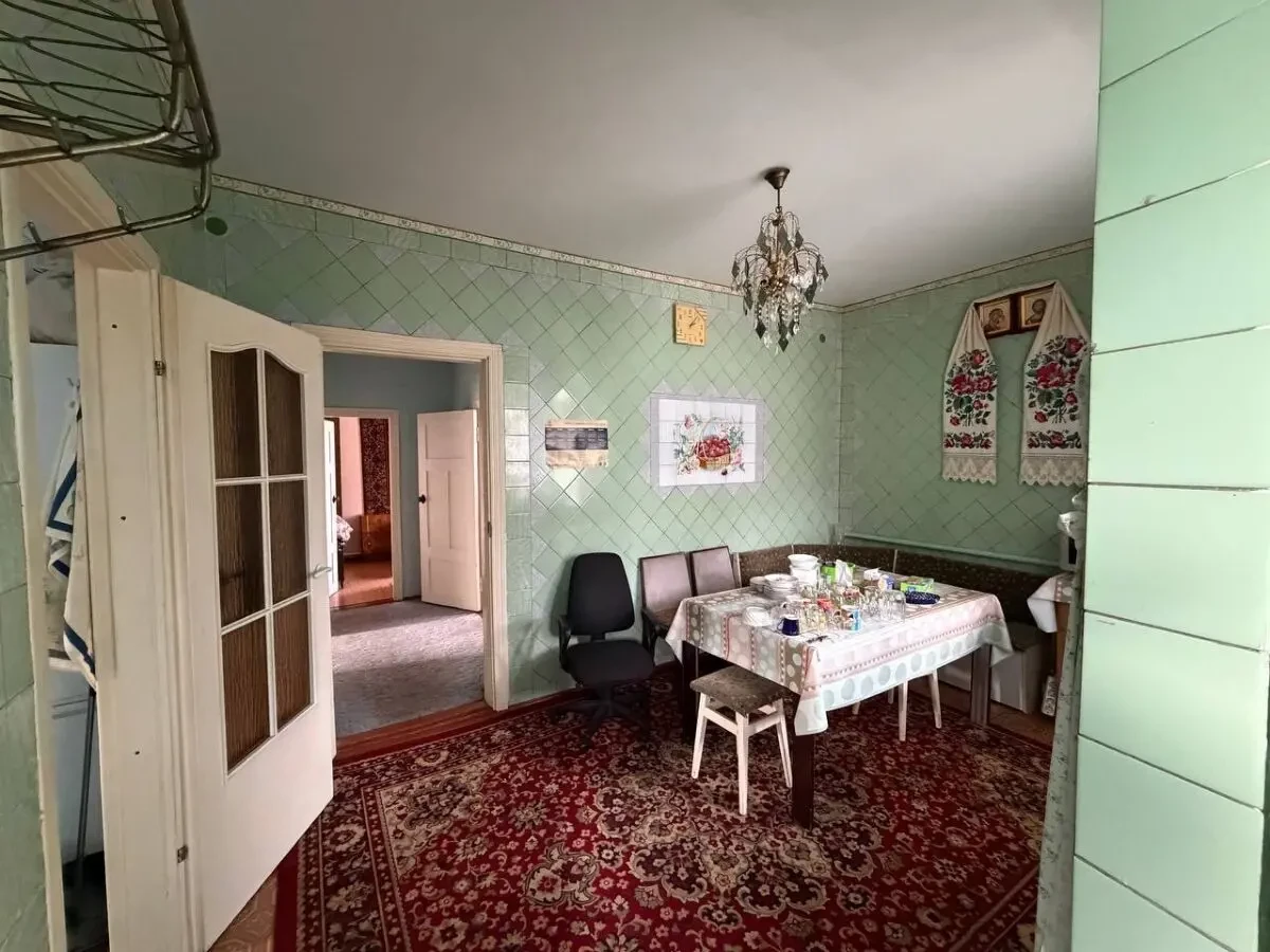 Продаж 3 кімнатного будинку в с. Усівка 70 м2 4