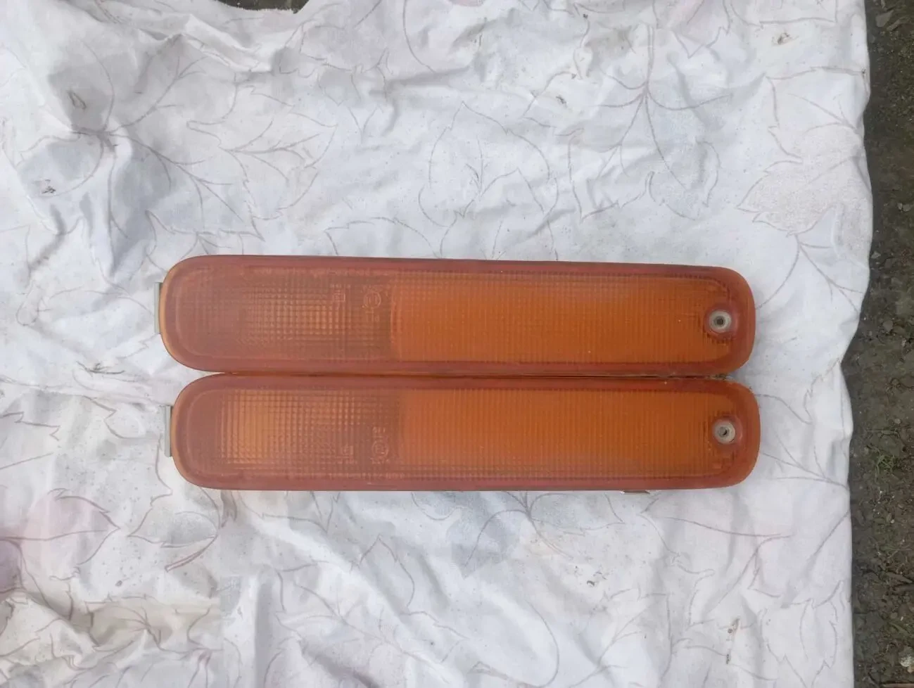 Поворотники Mazda 323 BA sedan