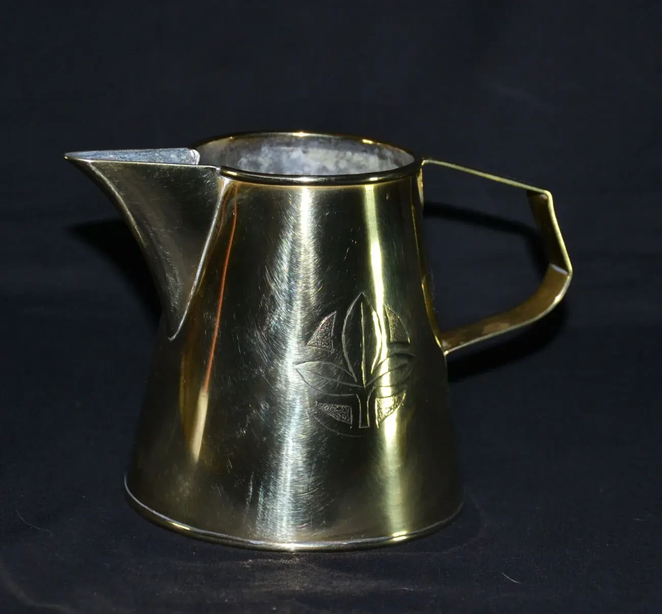 Винтажный латунный кувшин. 4