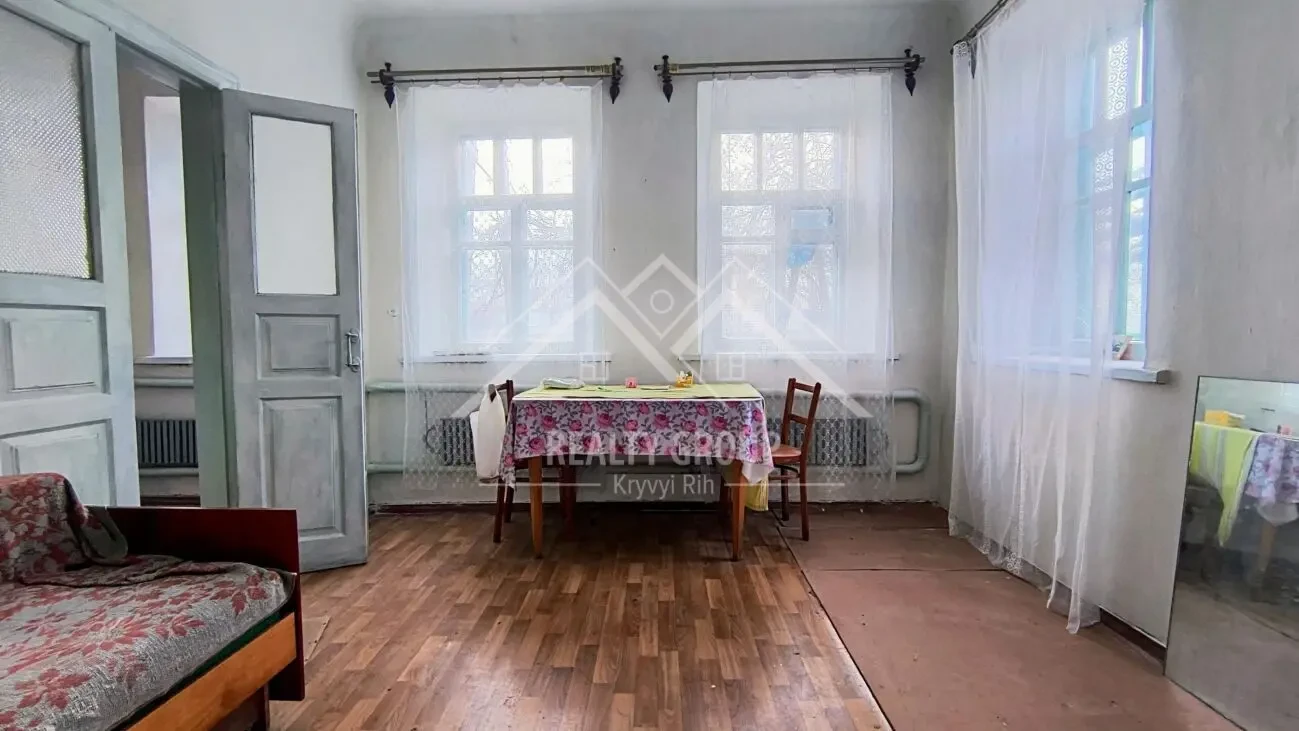 ПРОДАМ будинок з ГАРАЖЕМ на Розвилці 4