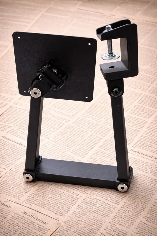 Кронштейн. Тримач для монітору...