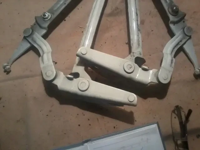 Петля кришки багажника ліва, права (пара) Audi 100с4 2