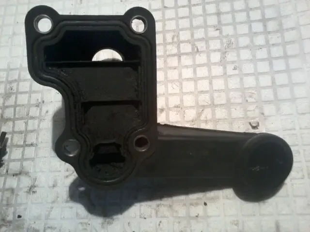 Клапан вентиляції картерних газів  Audi 100 C4