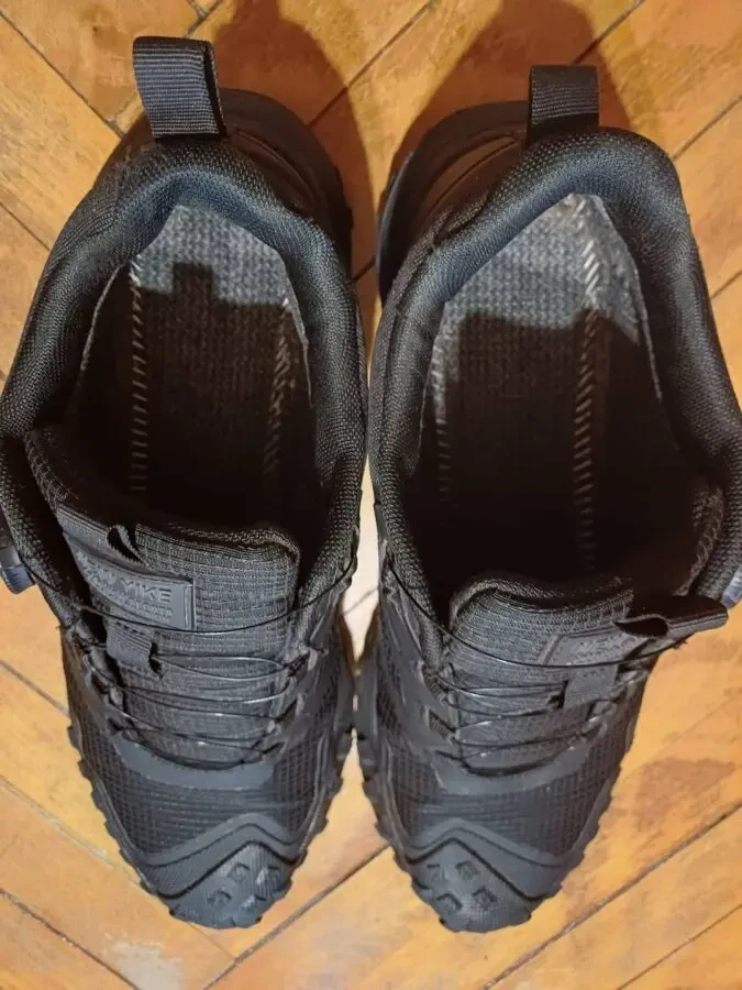 Продам Кросівки 43 розмір 2