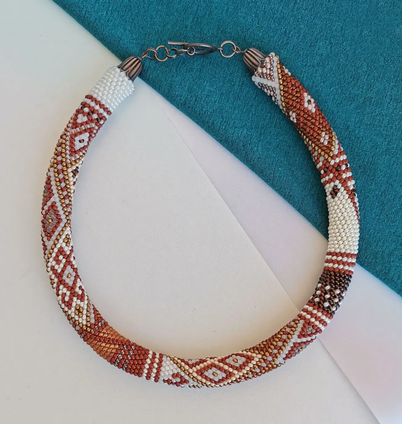 Прикраса із бісеру кольє-джгут Медова стежка 9