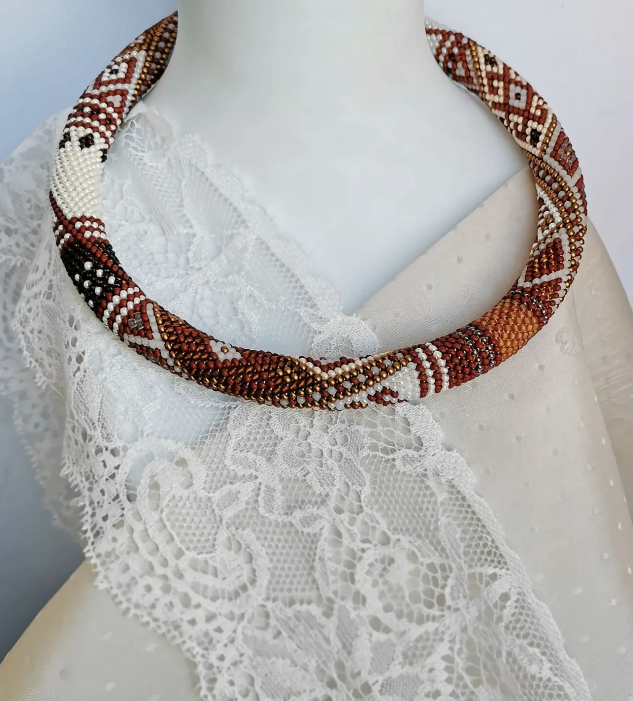 Прикраса із бісеру кольє-джгут Медова стежка 7