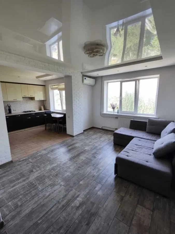 продам 3 комнатную квартиру Победа 3